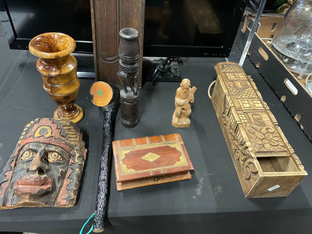 Lot 190: Selection Of Hand Made Wooden Items