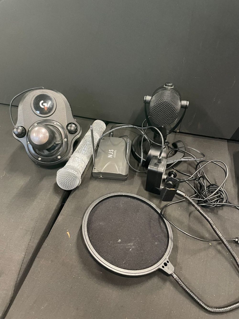 Lot 200: Selection Of Microphones & Computer Gamers Gearstick