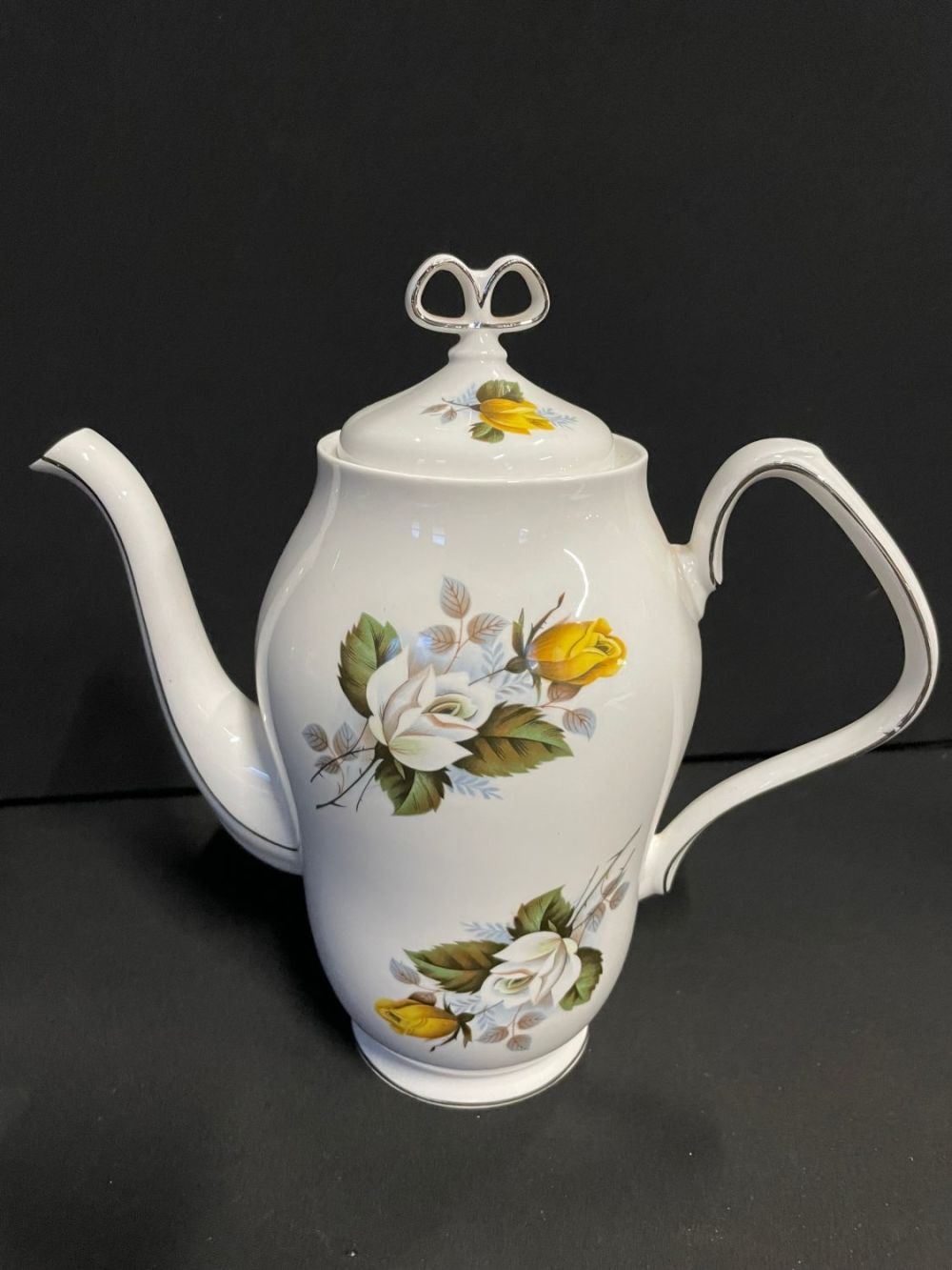 Lot 237: Royal Windsor Fine China Teapot No2927