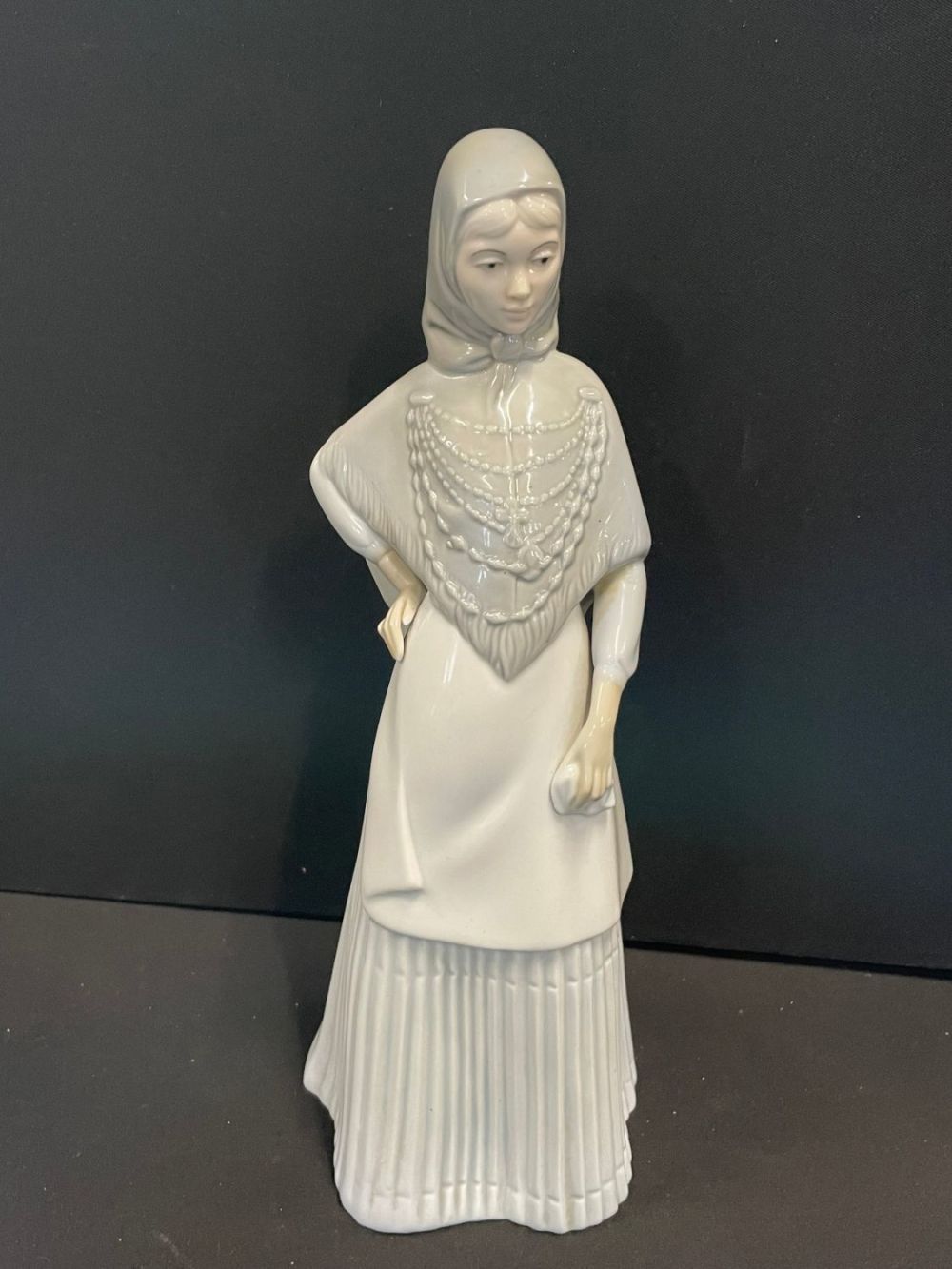 Lot 284: Miquel Requena Valencia Porcelain Figurine