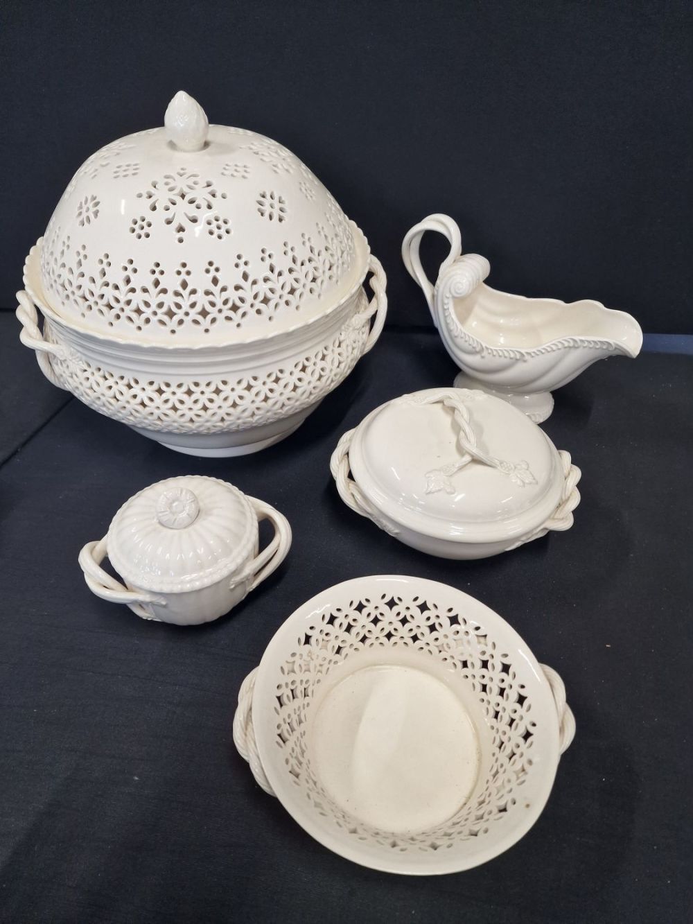 Lot 326: A collection of vintage Royal Creamware fine china....