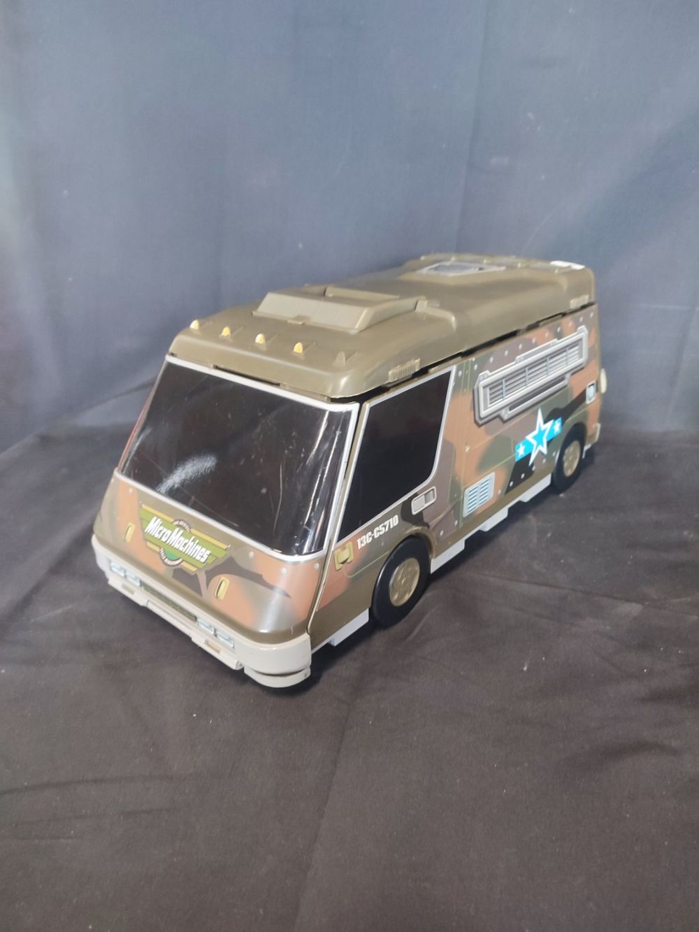Lot 365: Vintage 1990s Micro Machines super van city army...