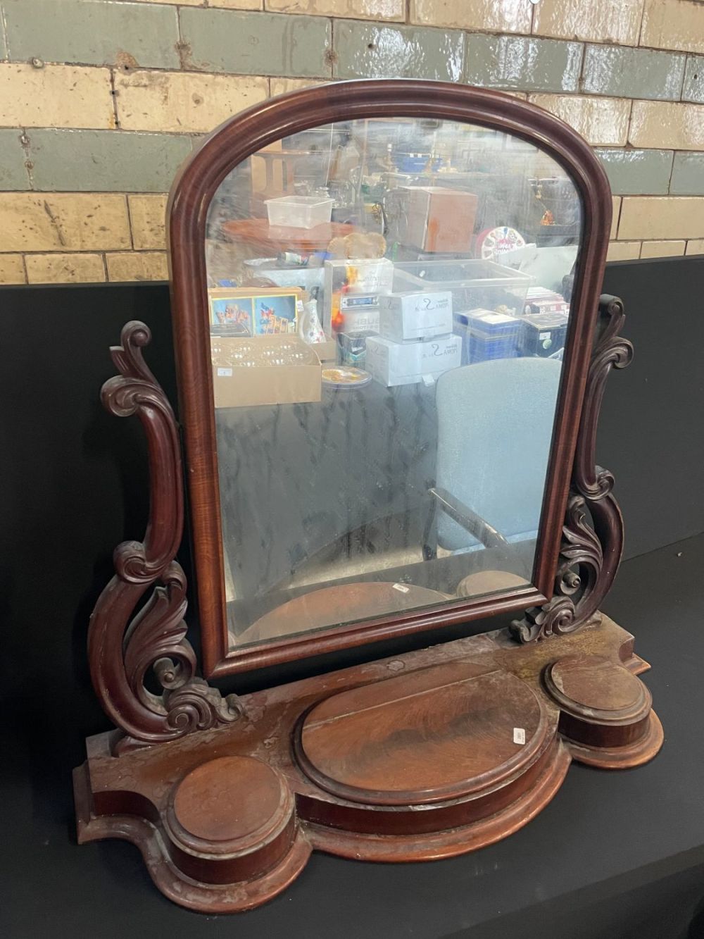 Lot 101: Antique Mahogany Dressing Table Stand Mirror
