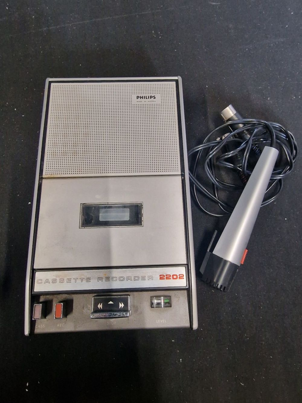 Lot 188: Vinatge Phillips cassette recorder