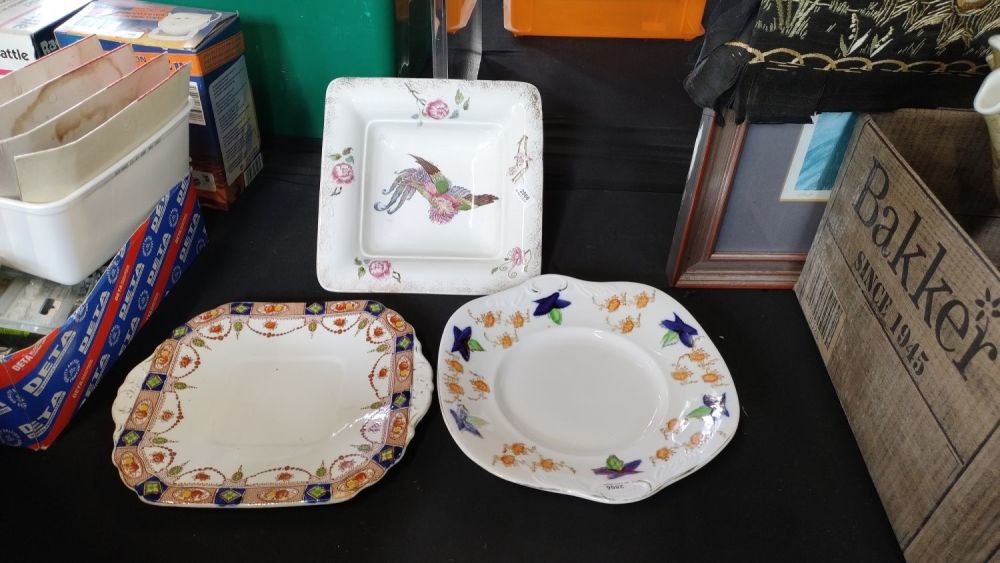 Lot 255: Selection of items, including decorative plates, glass vases,...