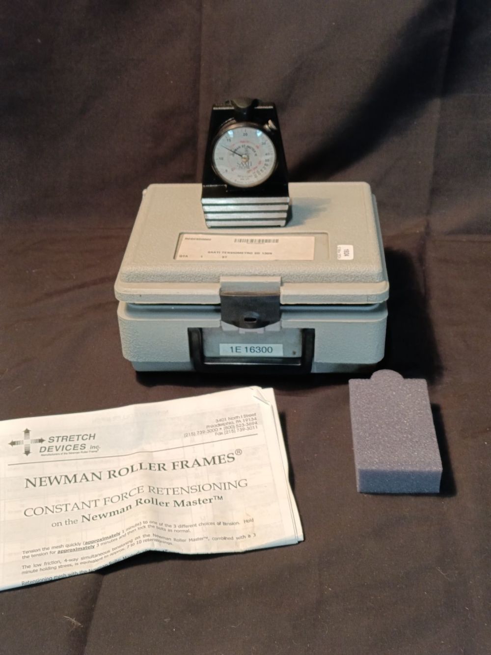 Lot 305: Stretch Devices Newman ST-Meter 1E Tension Meter Kit...