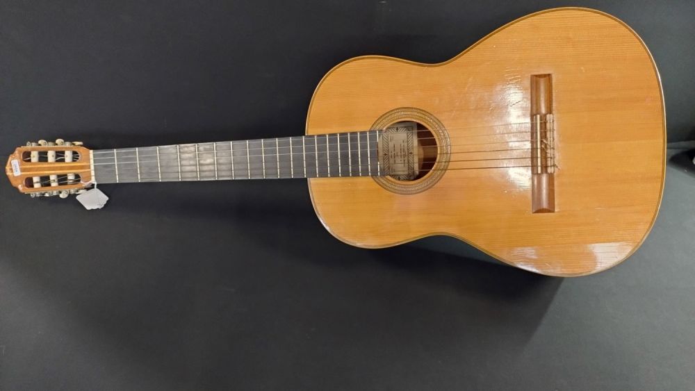 Lot 323: Vintage 1963 Oscar Teller (Germany) acoustic guitar. a/f