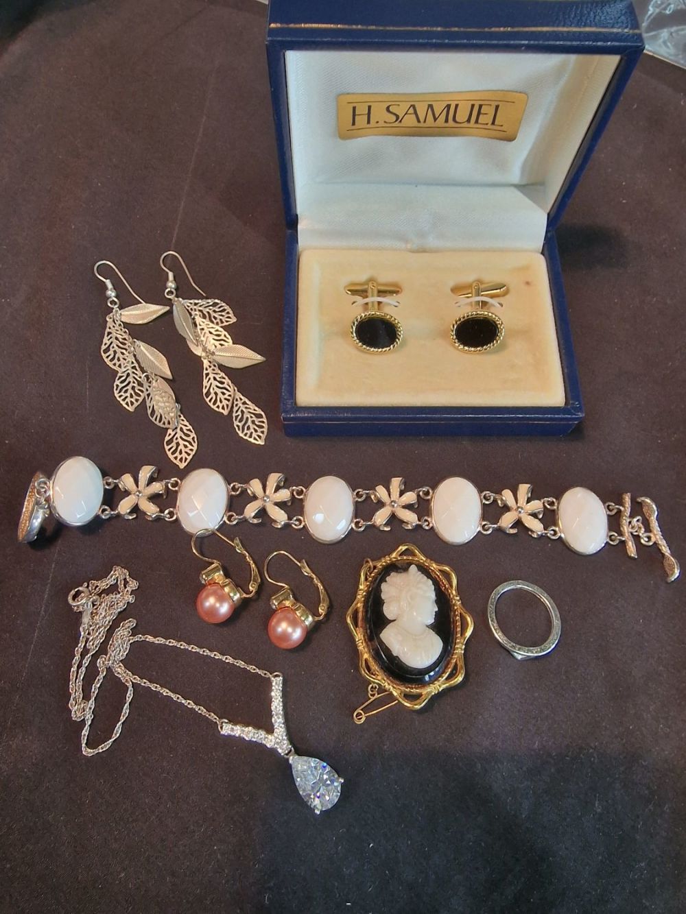 Lot 345: Mens black and gold colour cufflinks, honora pink...
