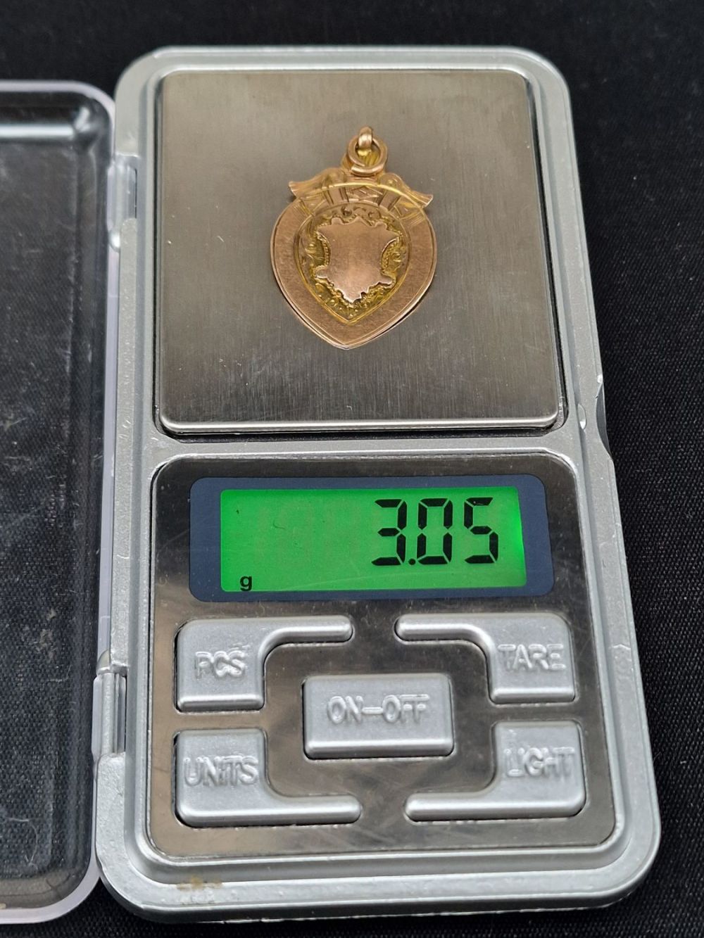 Lot 410: An Antique medal / pendant in two tone...