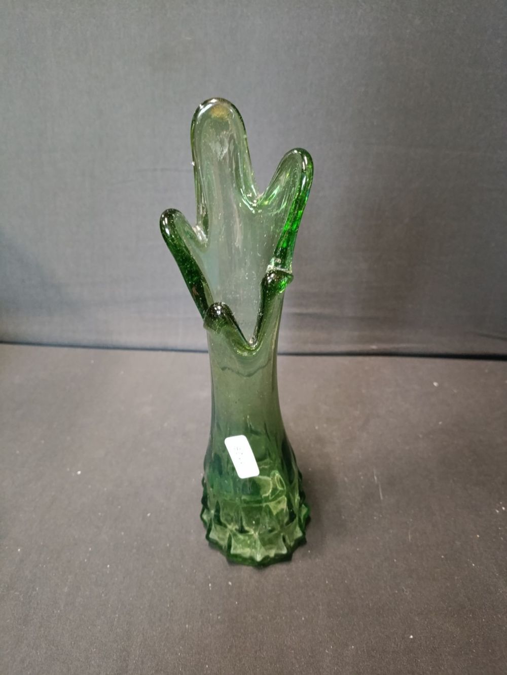 Lot 475: Vintage green swung glass vase
