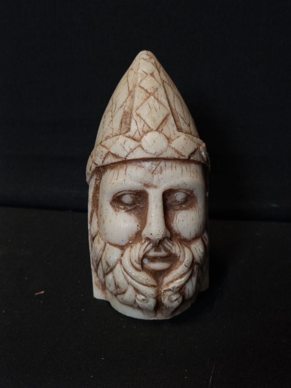 Lot 476: Resin Norse head