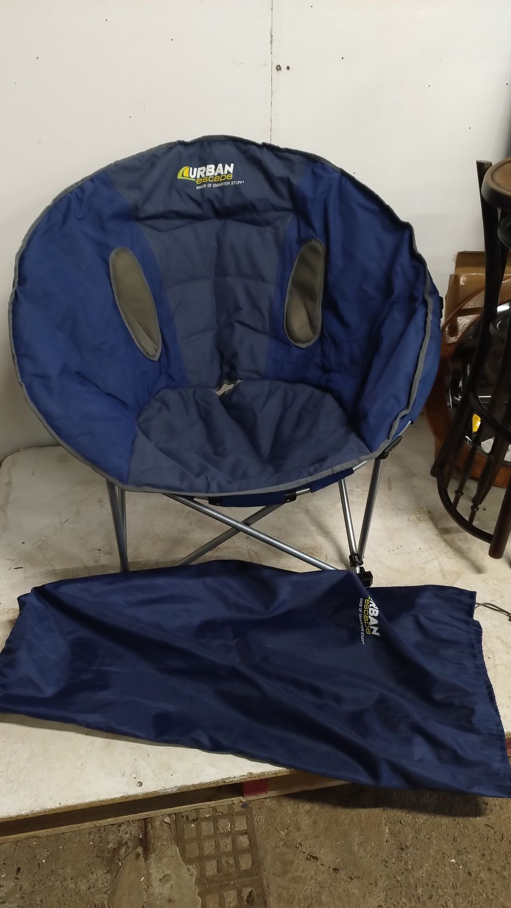 Lot 184: Urban Escapes padded folding camping chair with carry...
