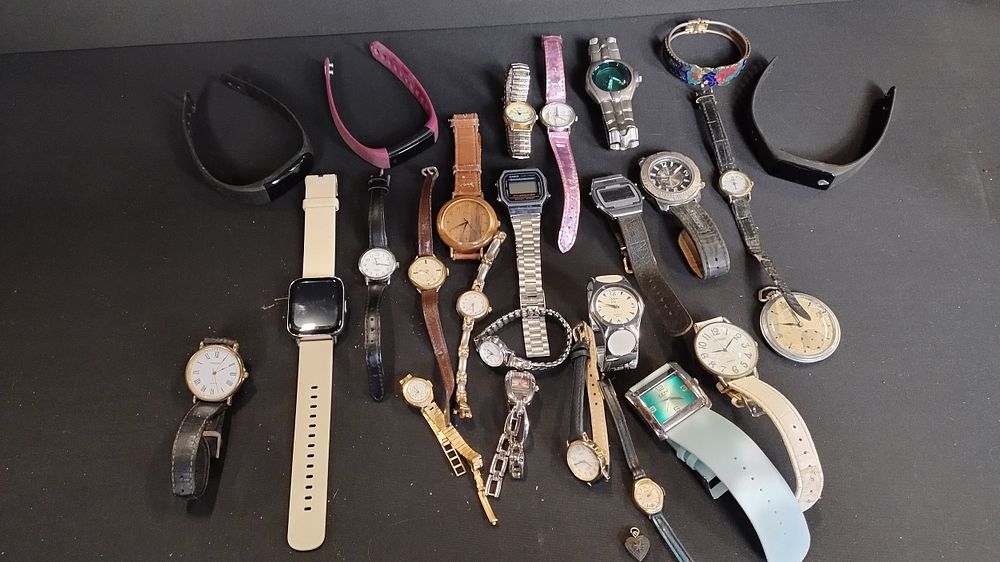 Lot 260: Collection of mens and ladies watches including fitness...