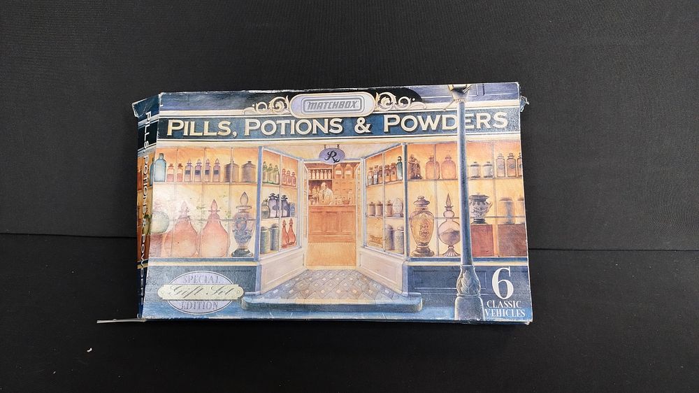 Lot 268: Matchbox gift set edition of six vintage vehicles...