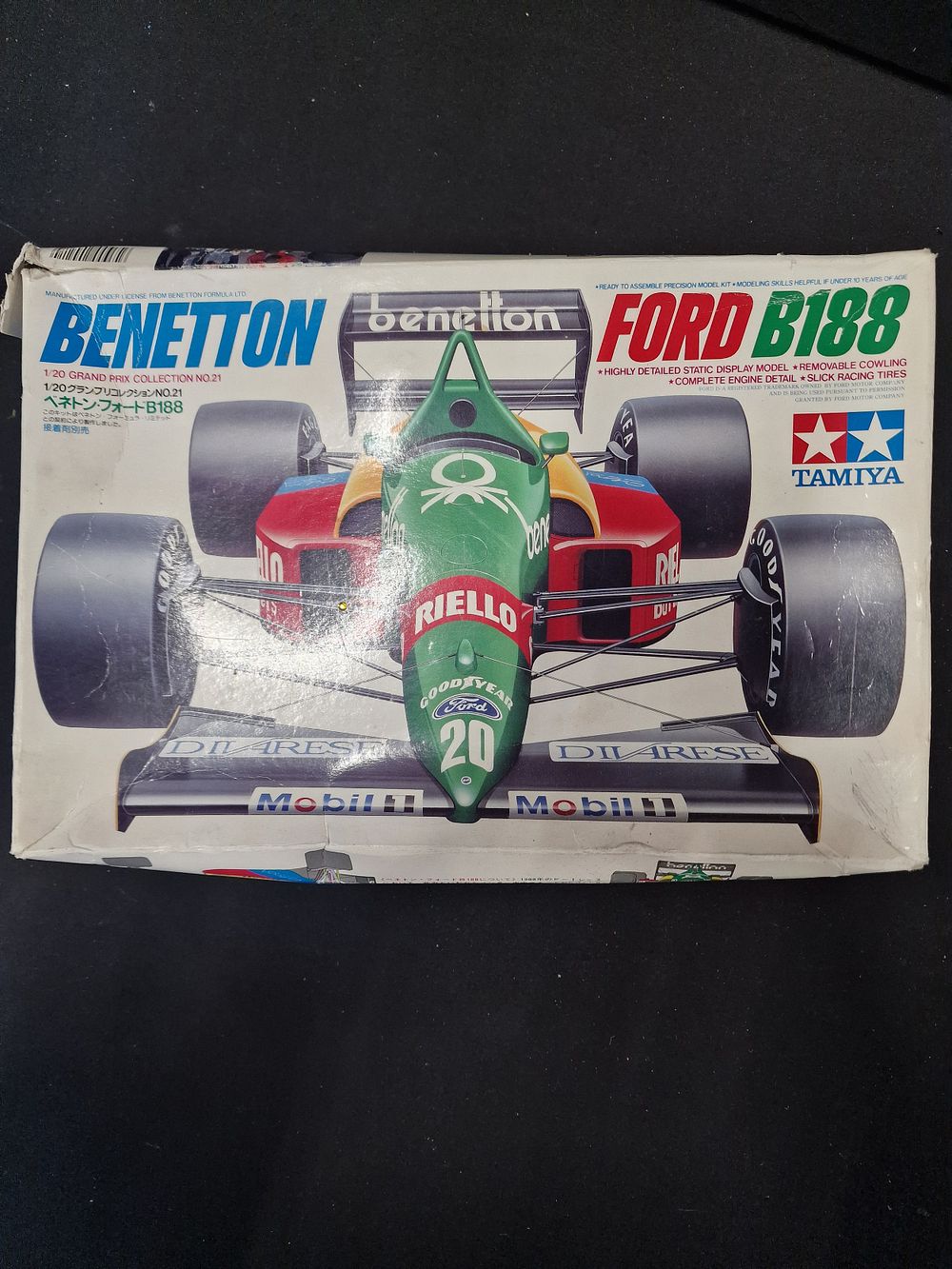 Lot 284: TAMIYA Grand Prix Collection Benetton Ford B188 scale...