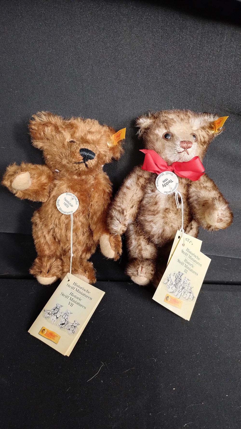 Lot 293: Two historic steiff miniatures Teddybär 1905 and