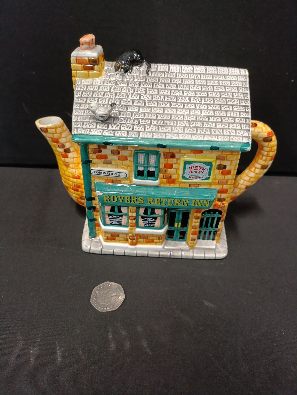 Lot 328: Coronation Street Rovers Return Teapot