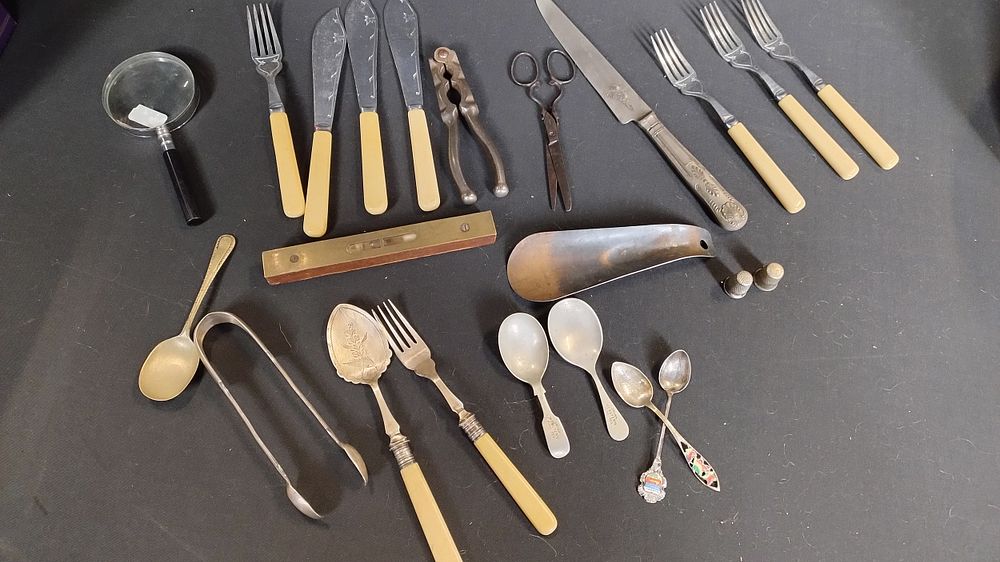 Lot 341: Mixed items of silver plated, chrome plated knives...