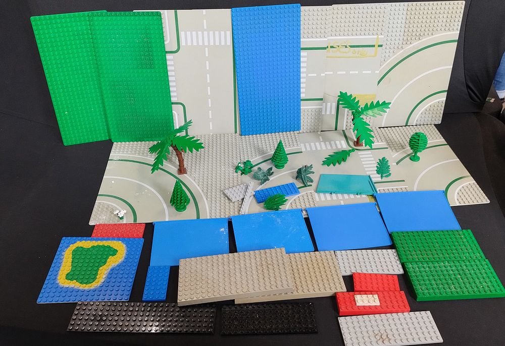 Lot 367: Selection of vintage and modern Lego base boards...