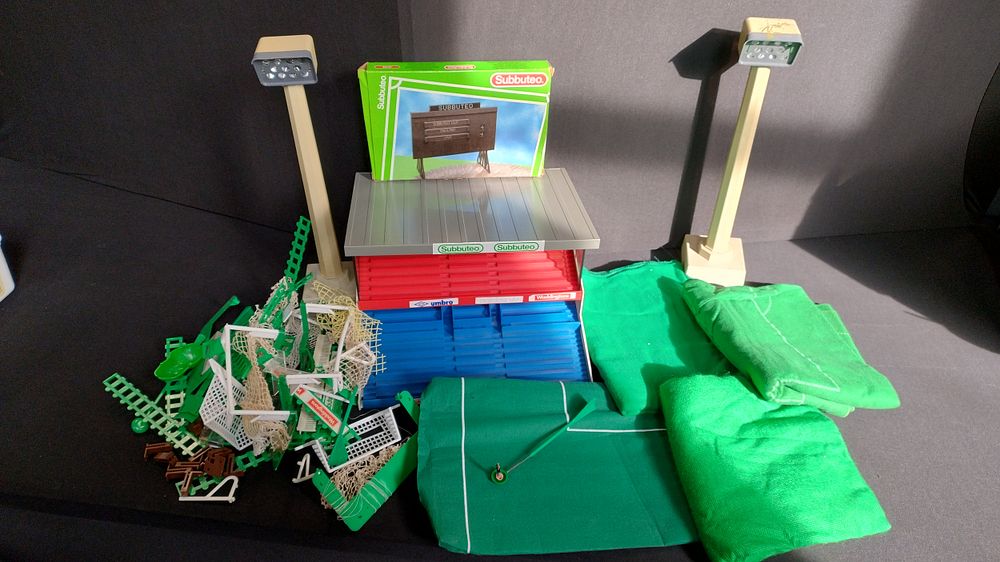 Lot 370: Vintage subbuteo, stands, pitches, goals, flood lights, and...