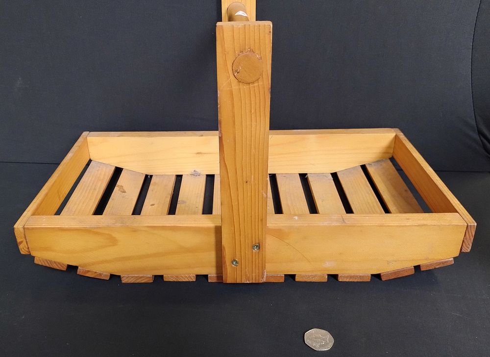 Lot 395: Wooden garden trug