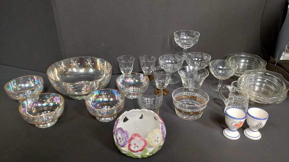 Lot 400: Vintage Bohemian White Floral Enameled jug and bowl,...