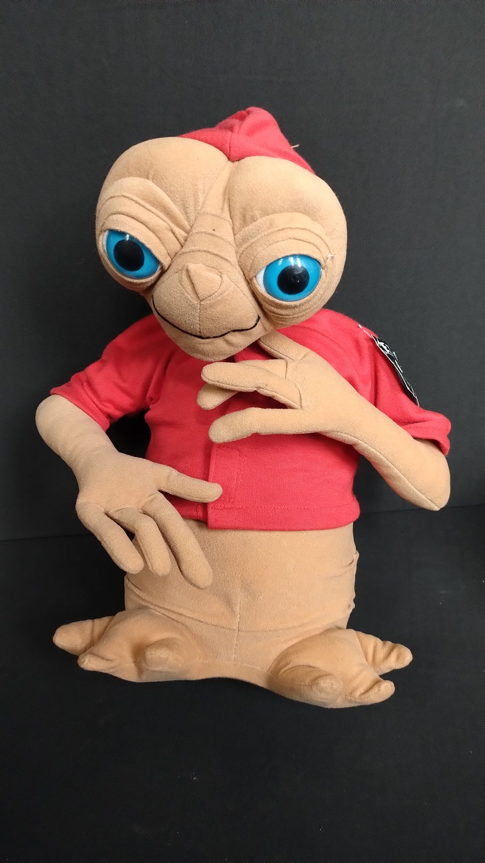 Lot 403: E.T stuffed toy with tag measures 12 inches