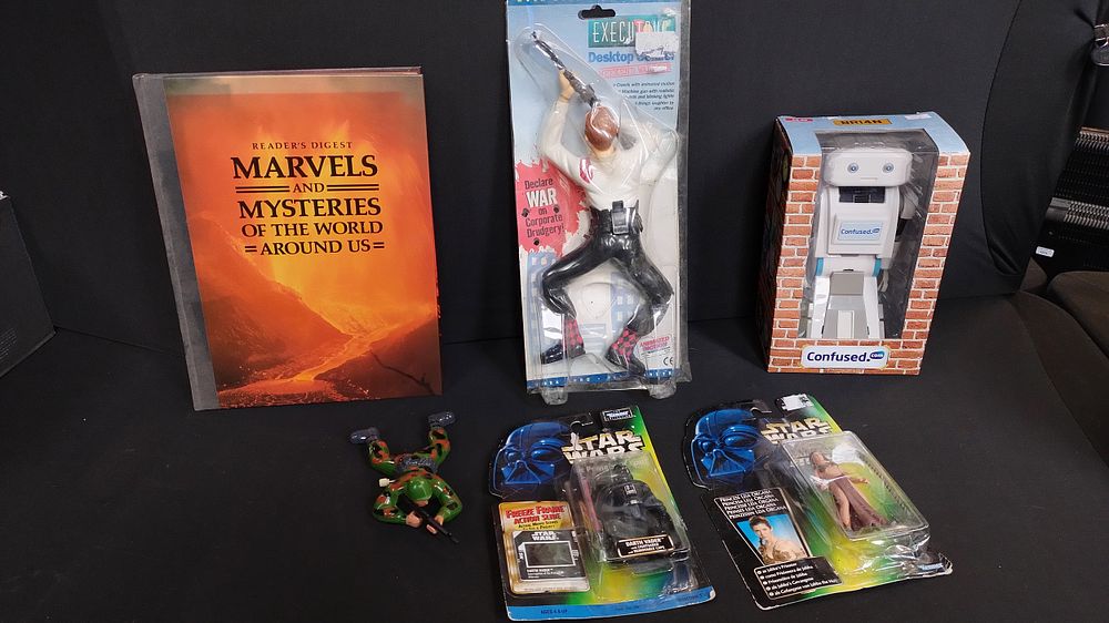 Lot 414: Selection of vintage toys including 2 x Kenna...