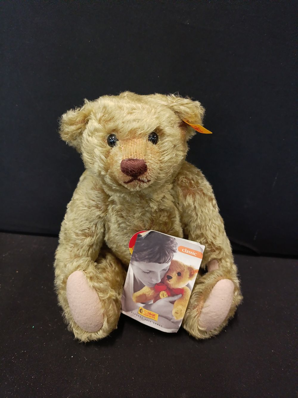 Lot 420: Steiff classic blonde bear