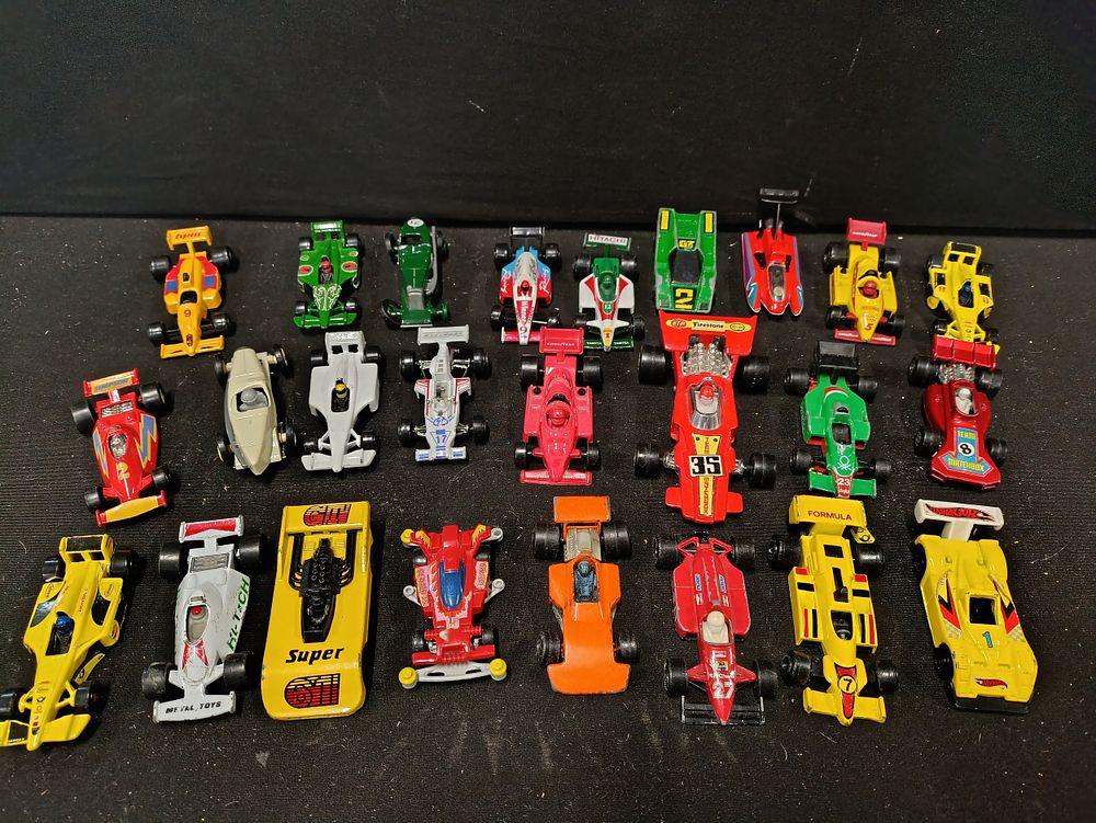 Lot 431: Collection of vintage model race cars including Matchbox,...