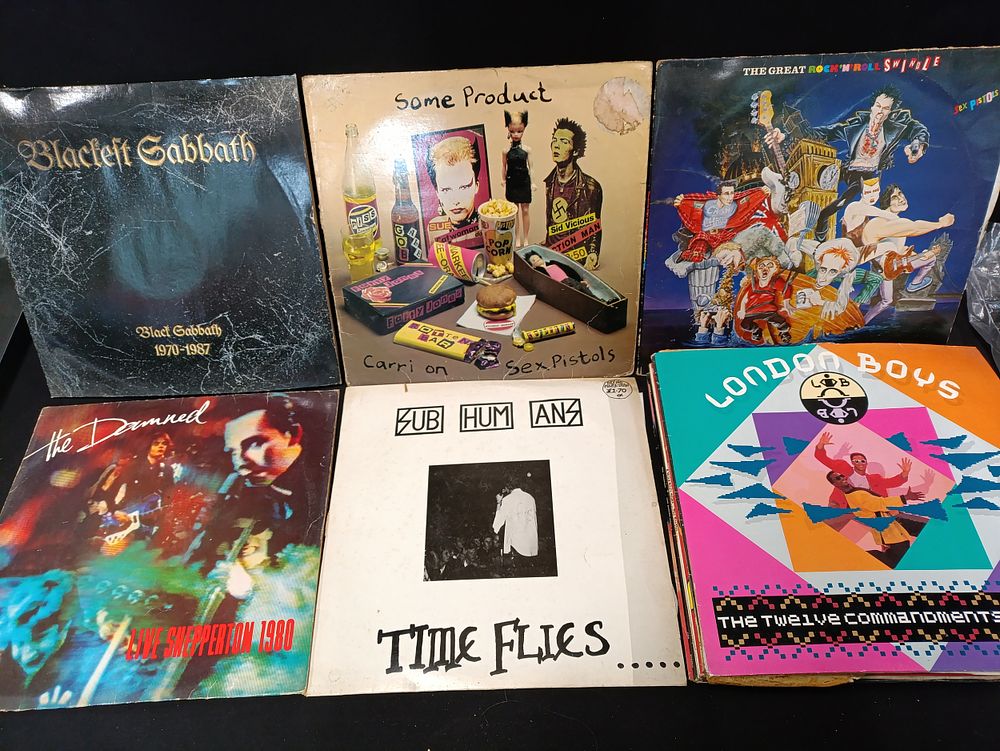 Lot 438: Collection of approximately 19 vinyl albums including Black...