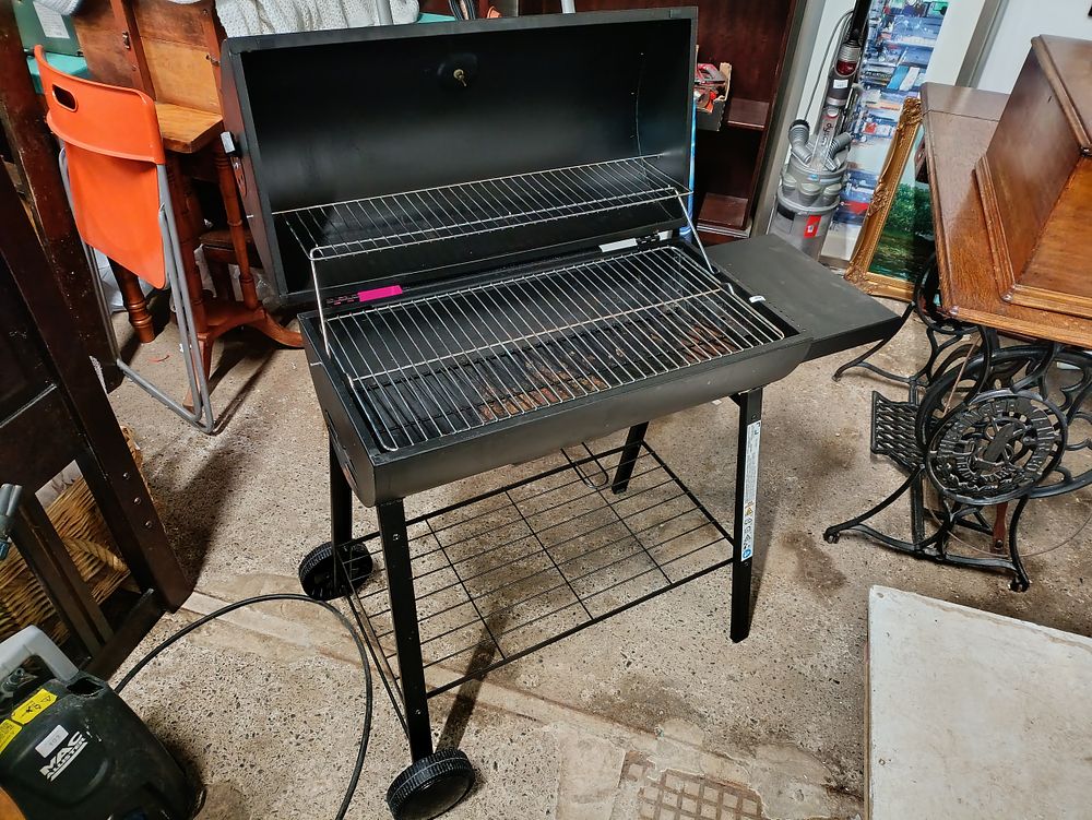 Lot 442: Natrona Black Charcoal Barbecue approximately 127x98cm
