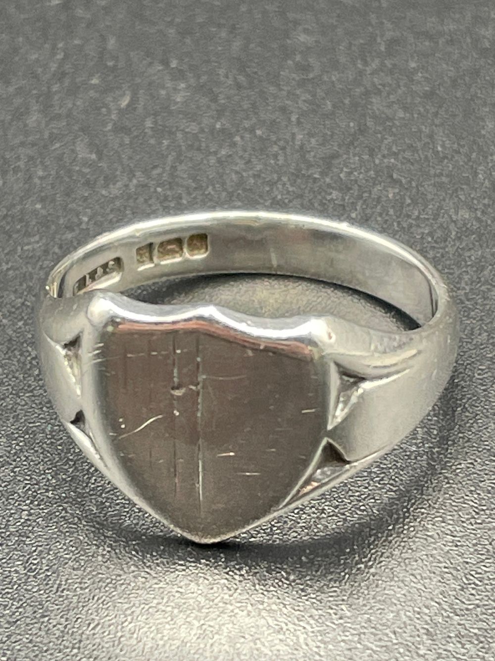 Lot 477: Mens fully hallmarked silver shield ring size S...