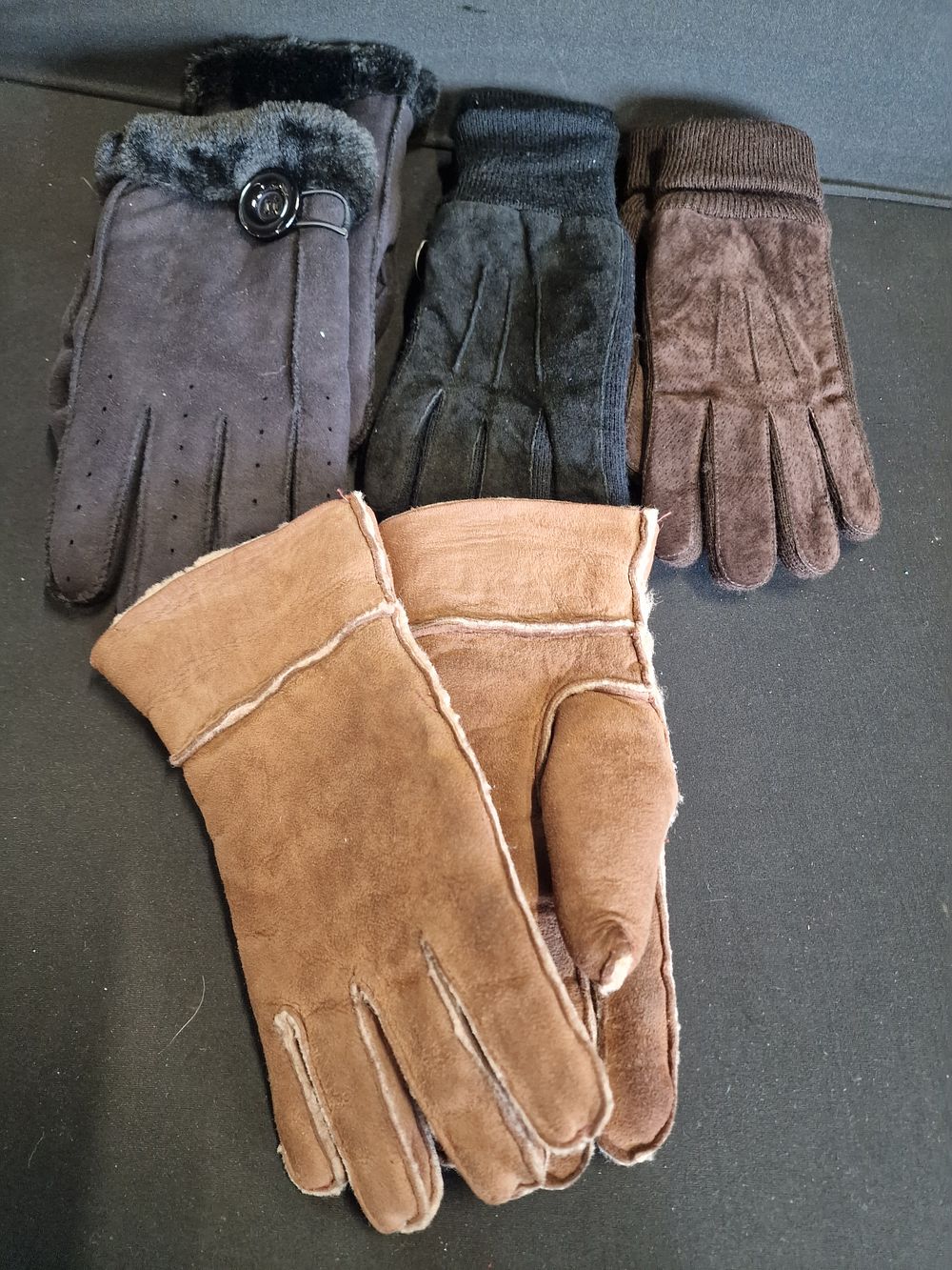 Lot 64: Four pairs of ladies genuine suede/leather gloves. Brown...