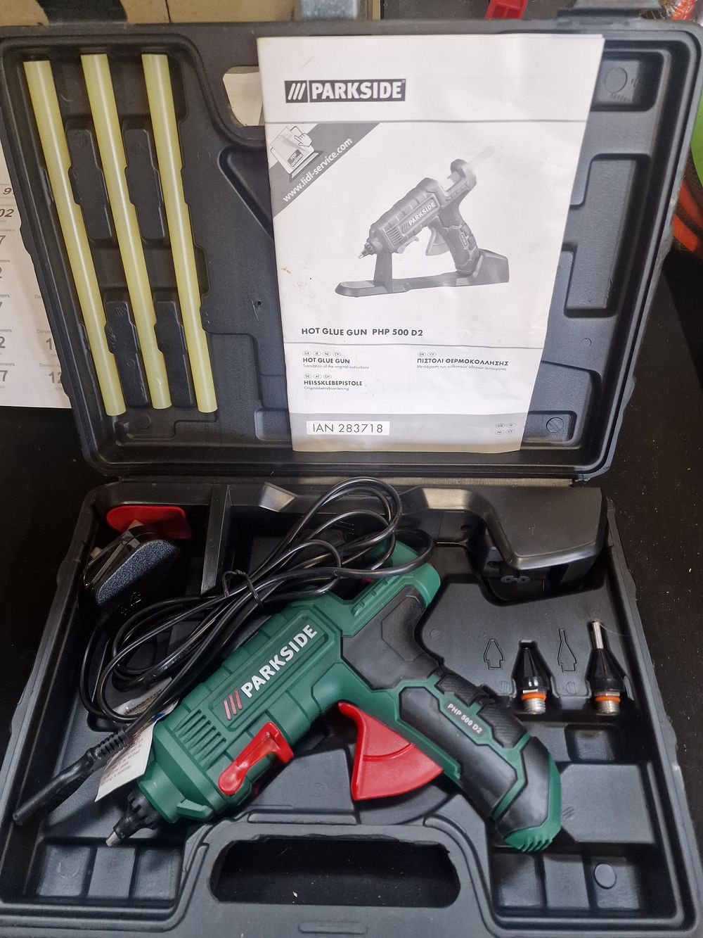 Lot 81: Brand new hot glue gun and accessories