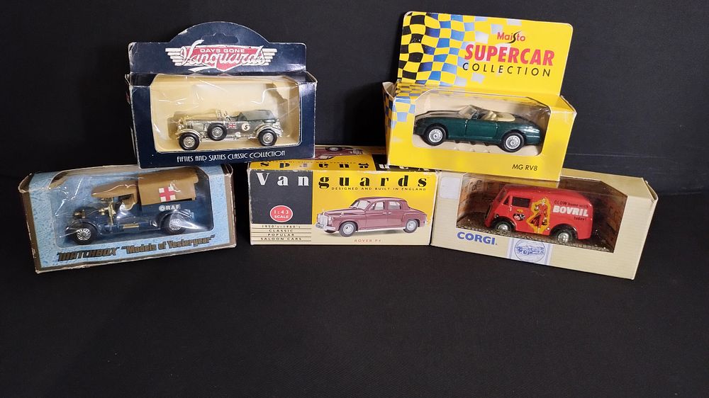 Lot 93: 5 model cars, days gone 1950 Morris z...