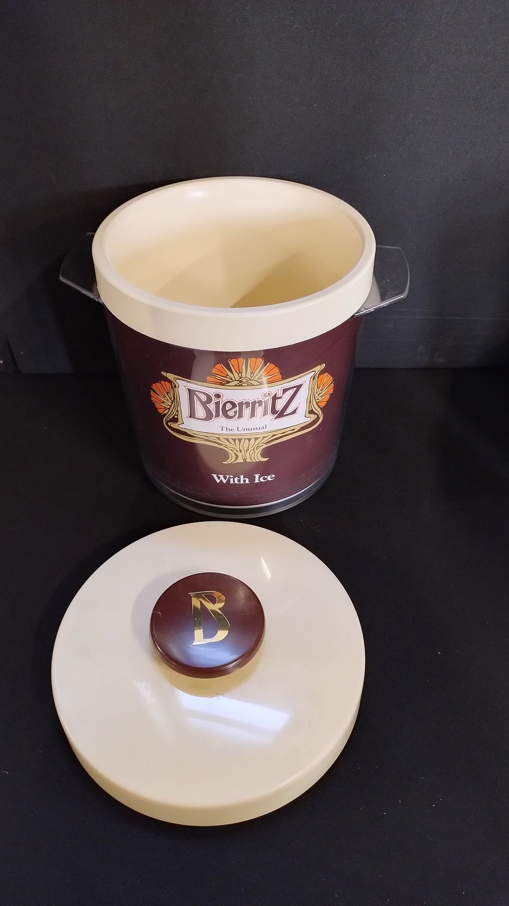 Lot 104: VINTAGE 70's BIERRITZ advertising plastic ice bucket by...