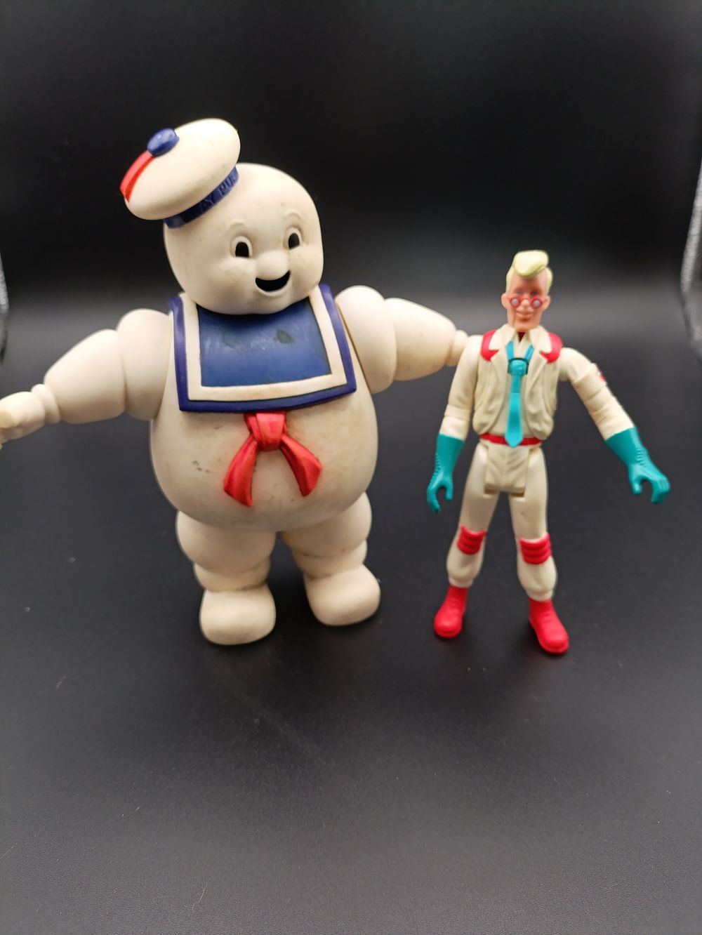 Lot 173: 2 vintage Ghostbusters figures from the 80s -...