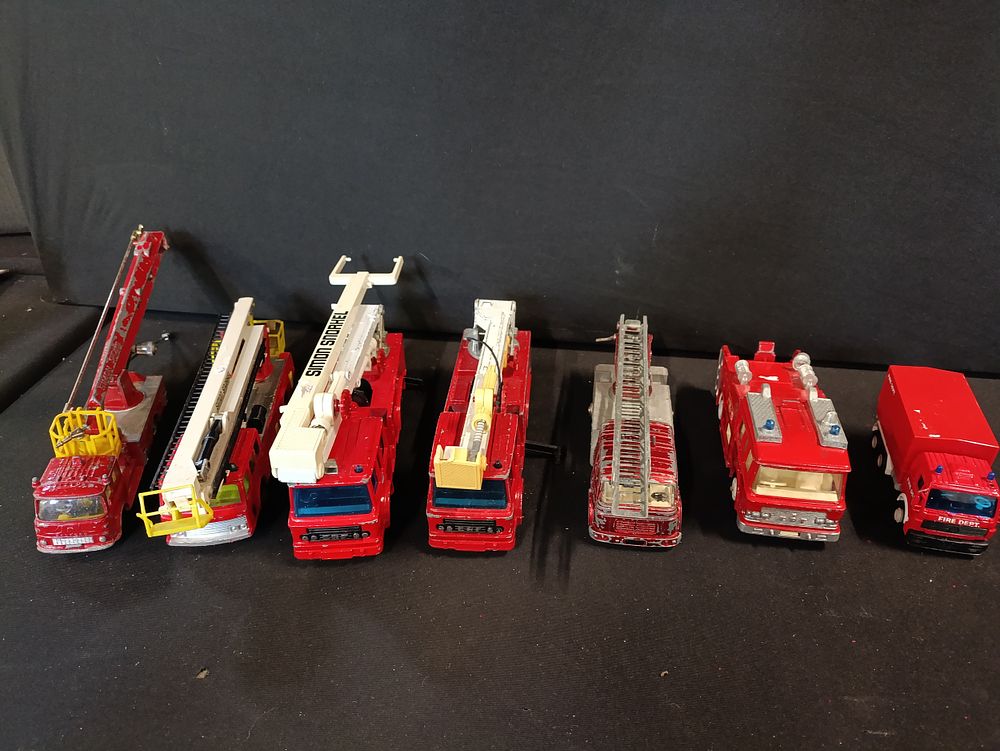 Lot 252: Collection of Diecast vintage fire engine models including...