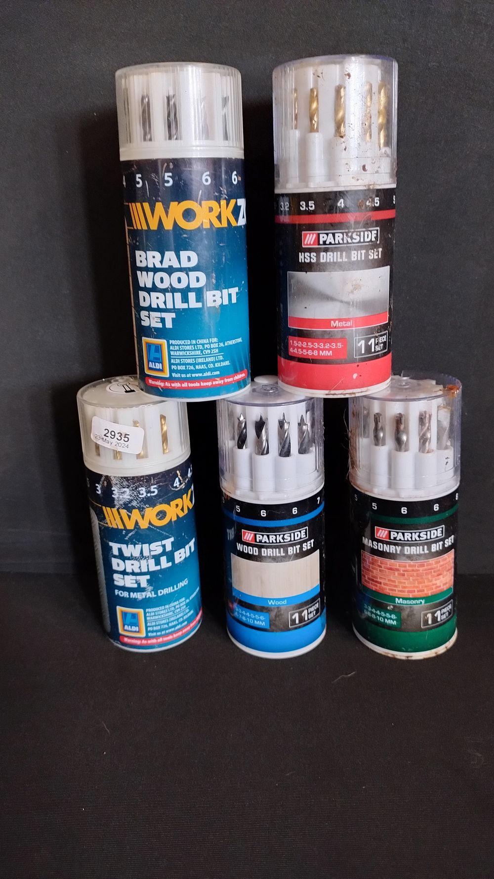 Lot 269: 5 parkzone cans containing various drill bits. Wood,...
