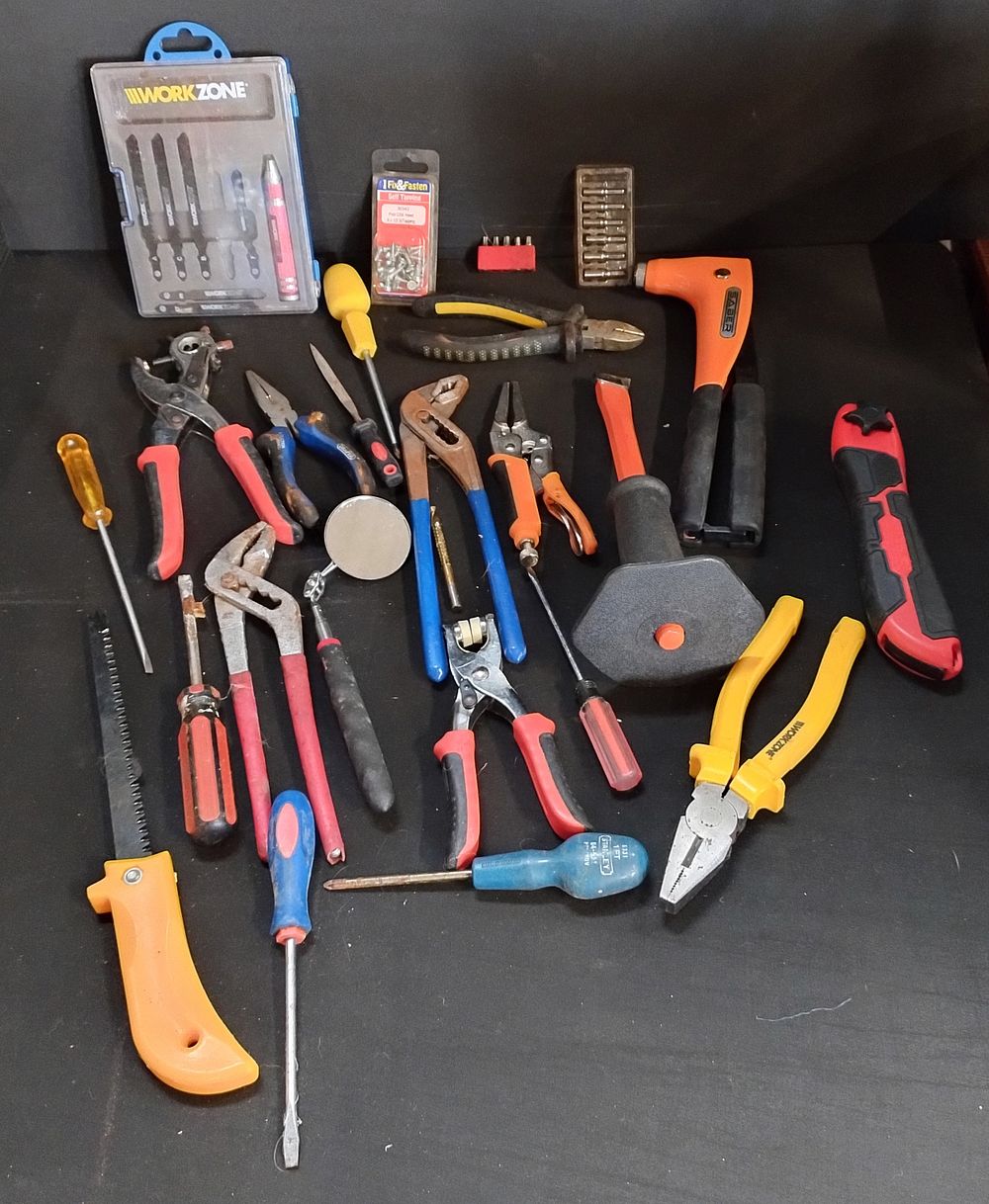 Lot 278: Various tools, screwdrivers, pipe wrenches, and other items