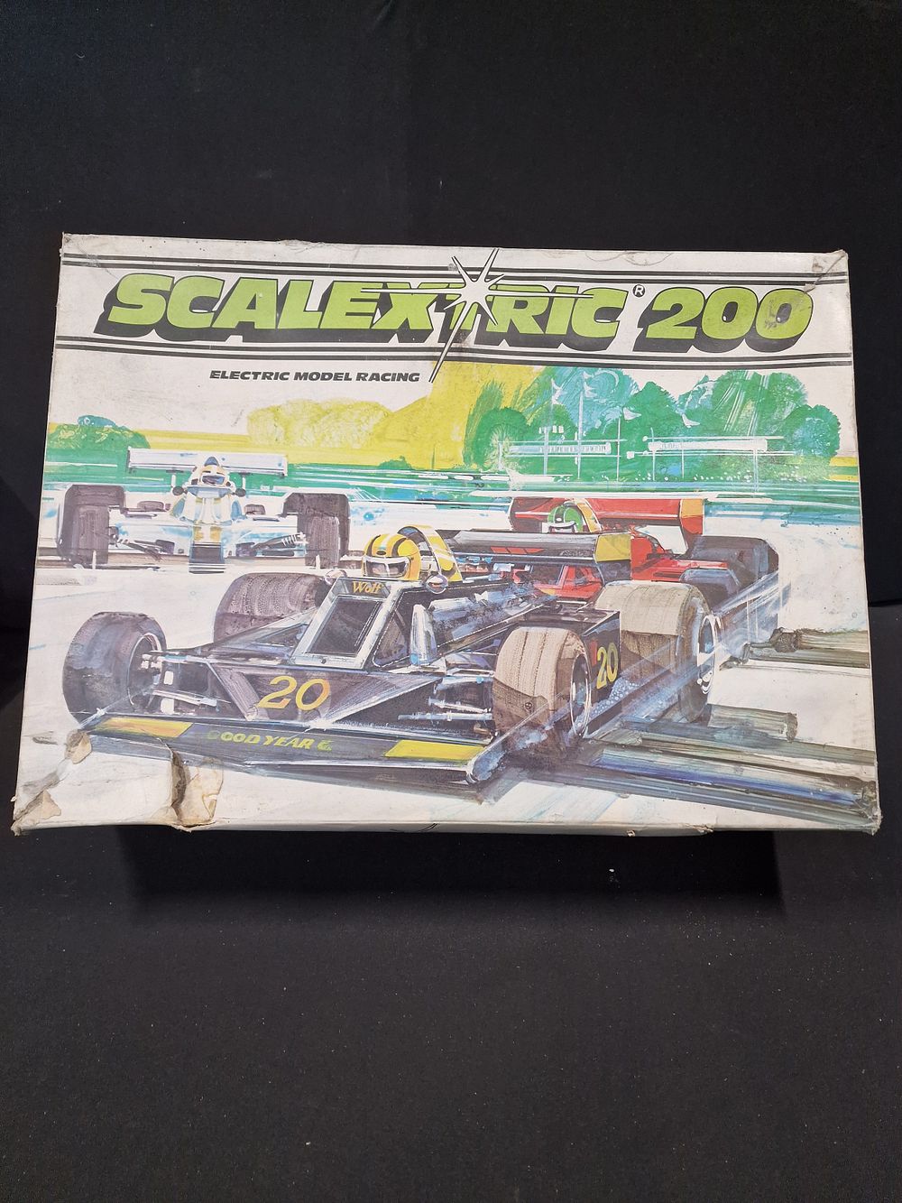 Lot 284: SCALEXTRIC 200. Electric model racing C532.
