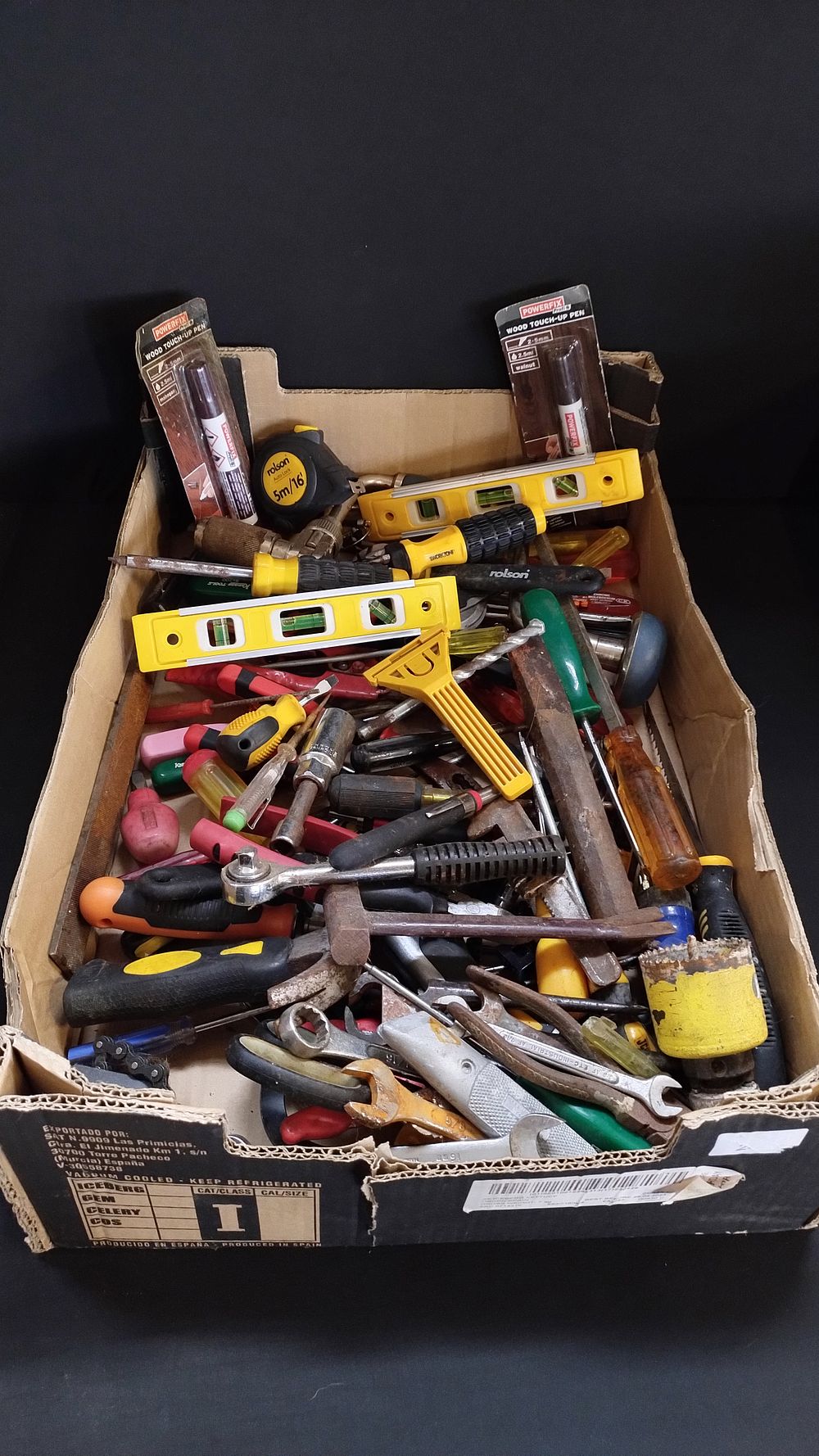 Lot 311: Box of various tools, spirit levels, screwdrivers, pliers,...