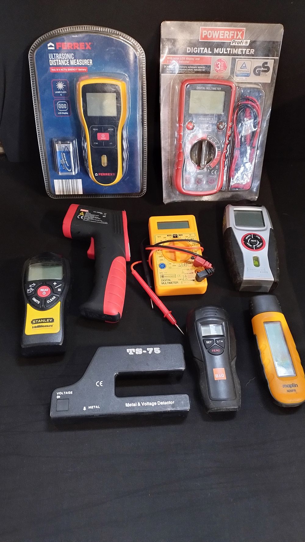 Lot 329: Various multi-meters and thermal detectors and other items