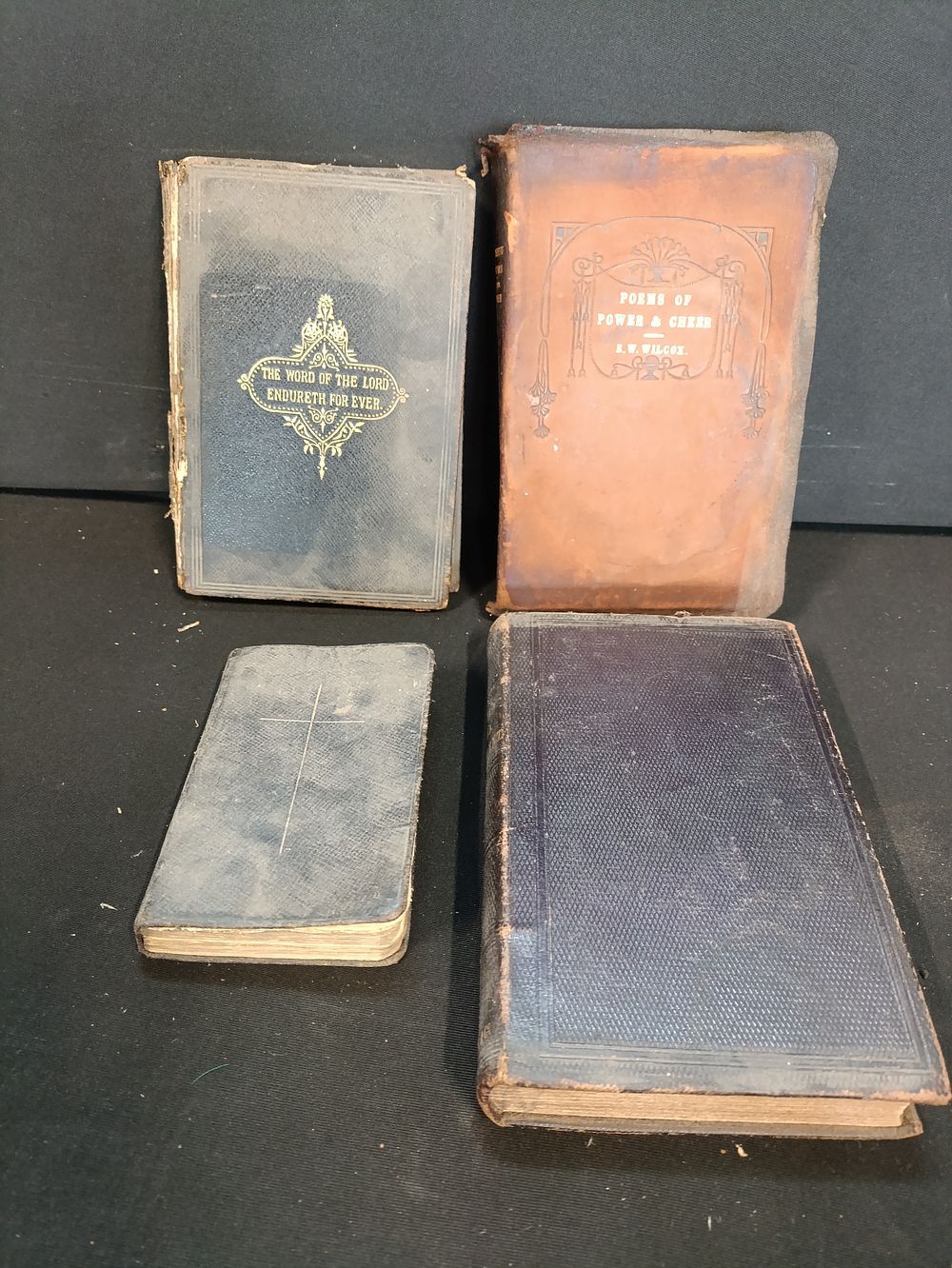 Lot 62: Selection of antique/vintage books