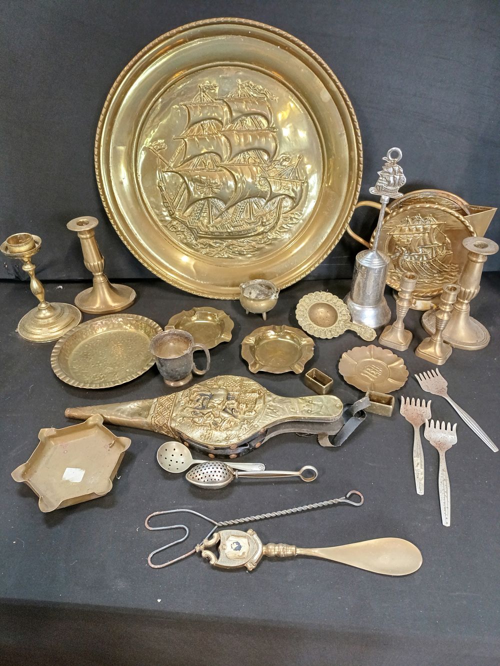 Lot 97: Selection of mixed metal items including Brass and...