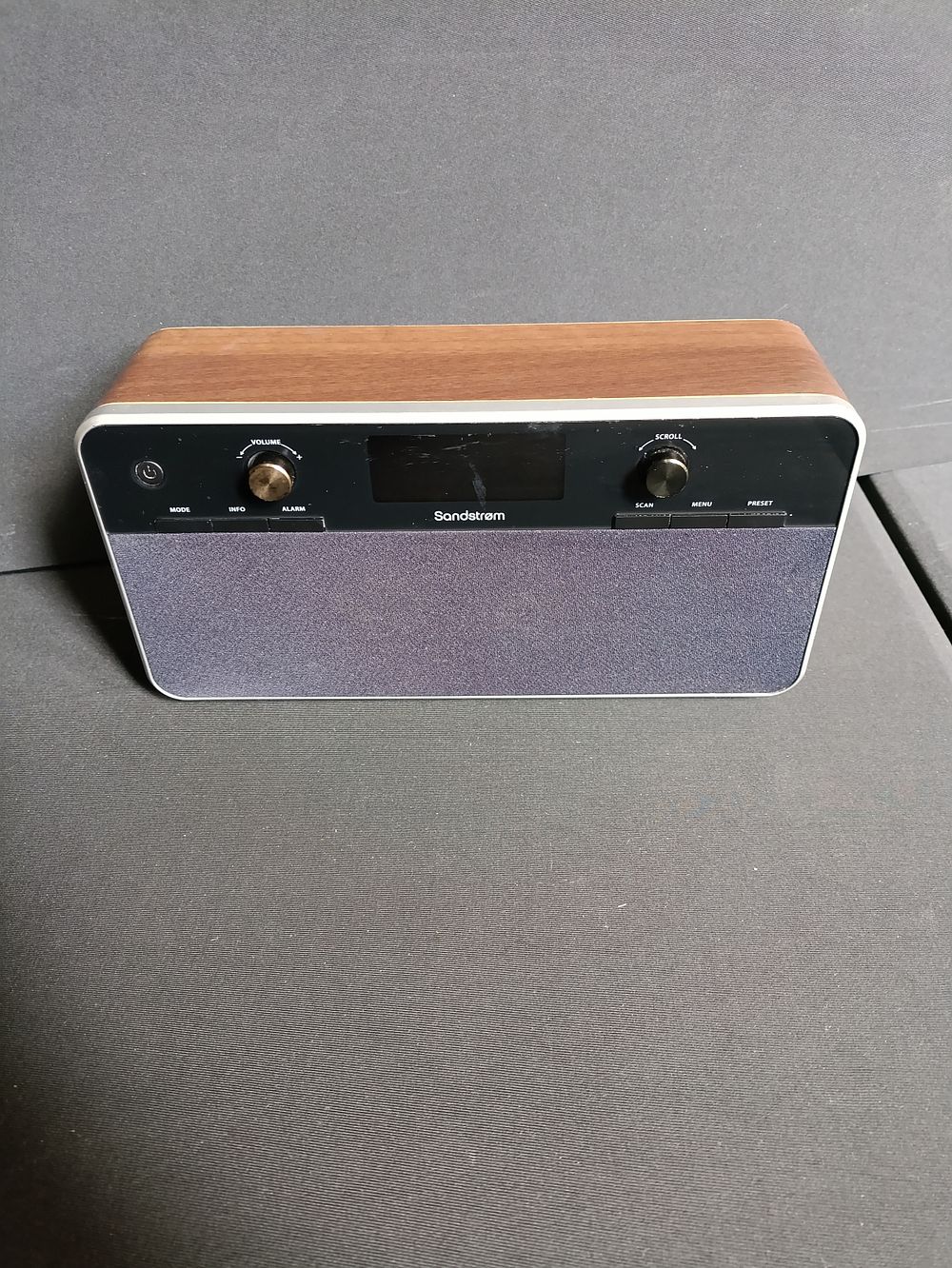 Lot 113: Sandstrom DAB Radio