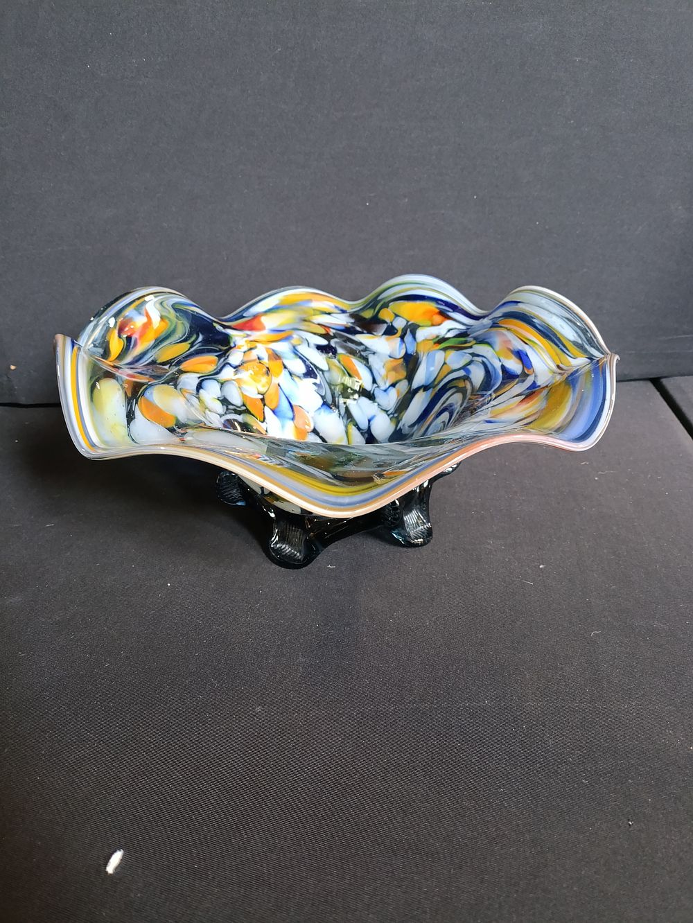 Lot 116: Murano style hand blown glass bowl
