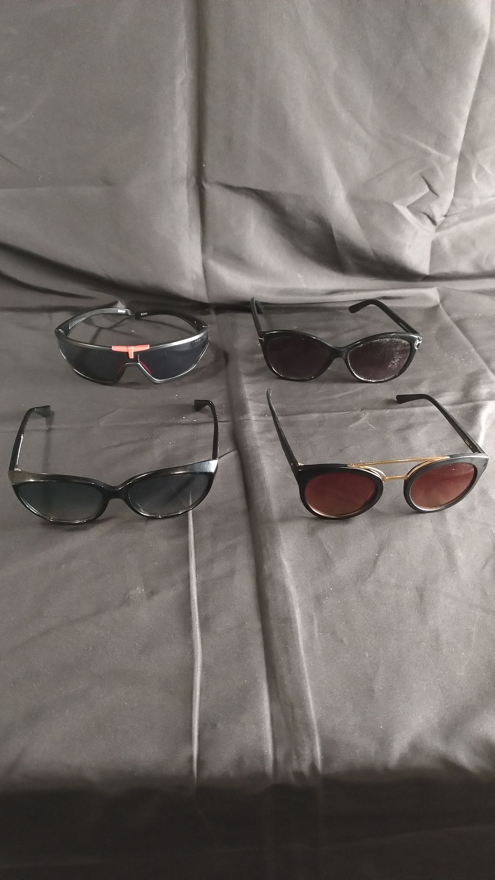Lot 131: 4 pairs of sunglasses,2 x Tom Ford, Riley,...