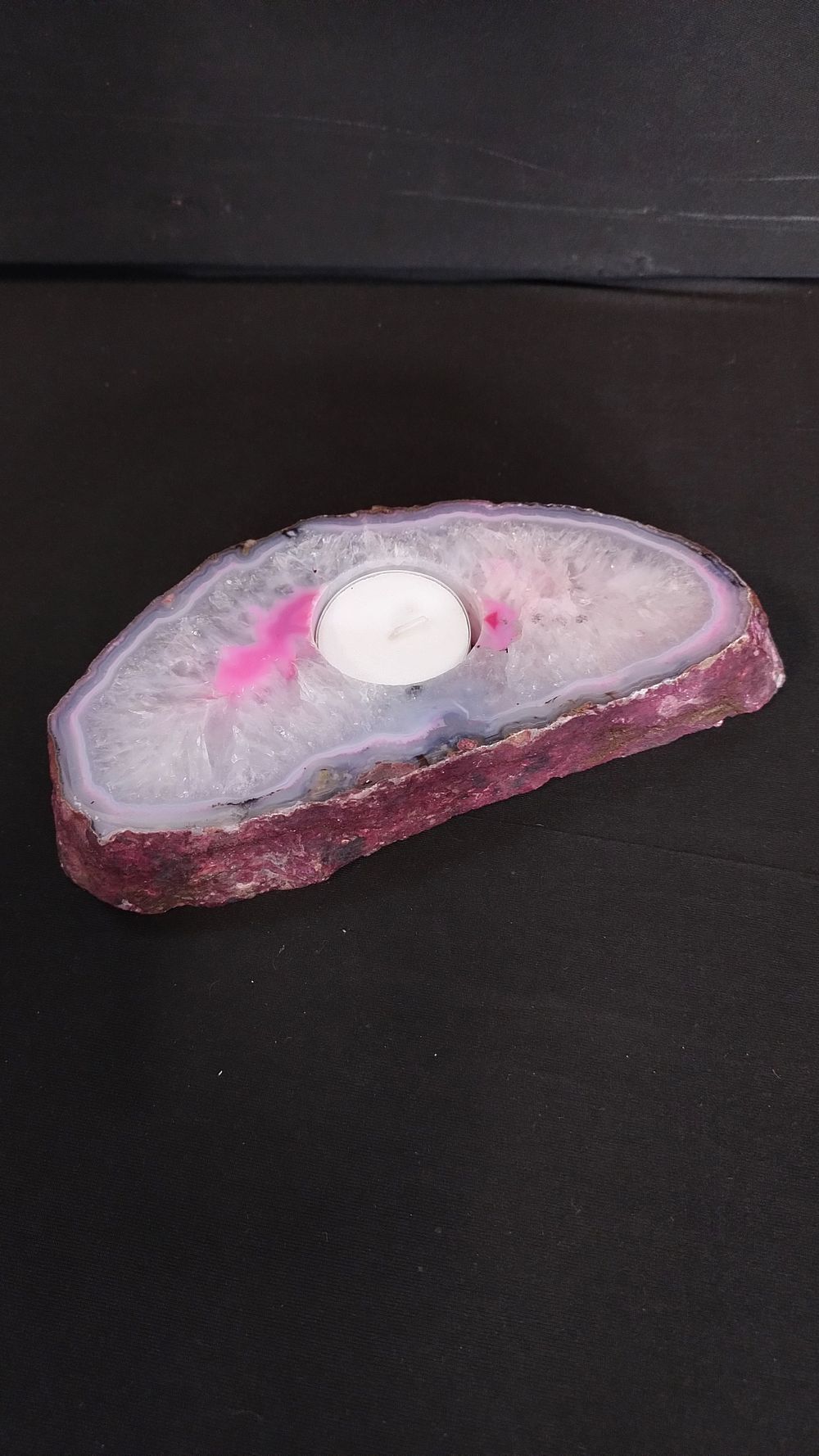 Lot 146: Pink Agate Slab T-light Holder